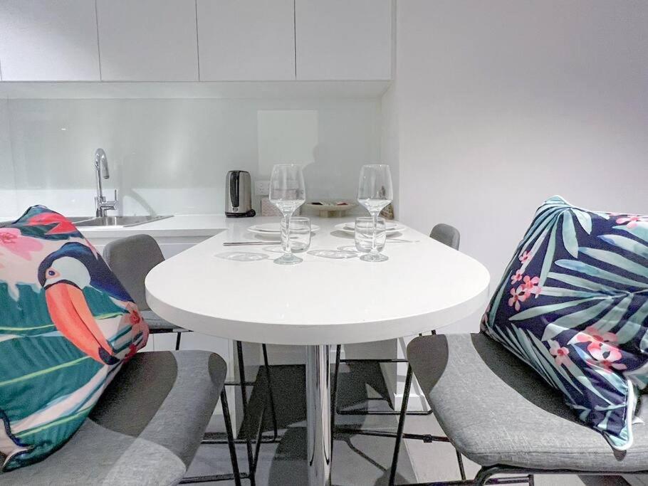 Amazing 2 Bedroom In Cbd! Brisbane Kültér fotó